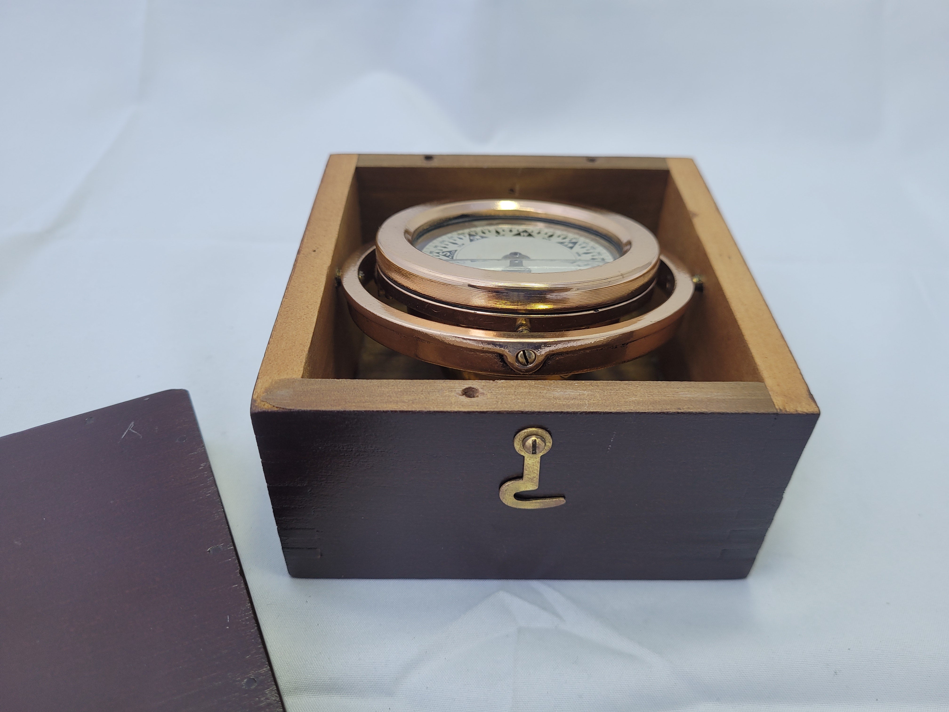 Brass Boat Compass in Varnished Wood Box – Lannan Gallery