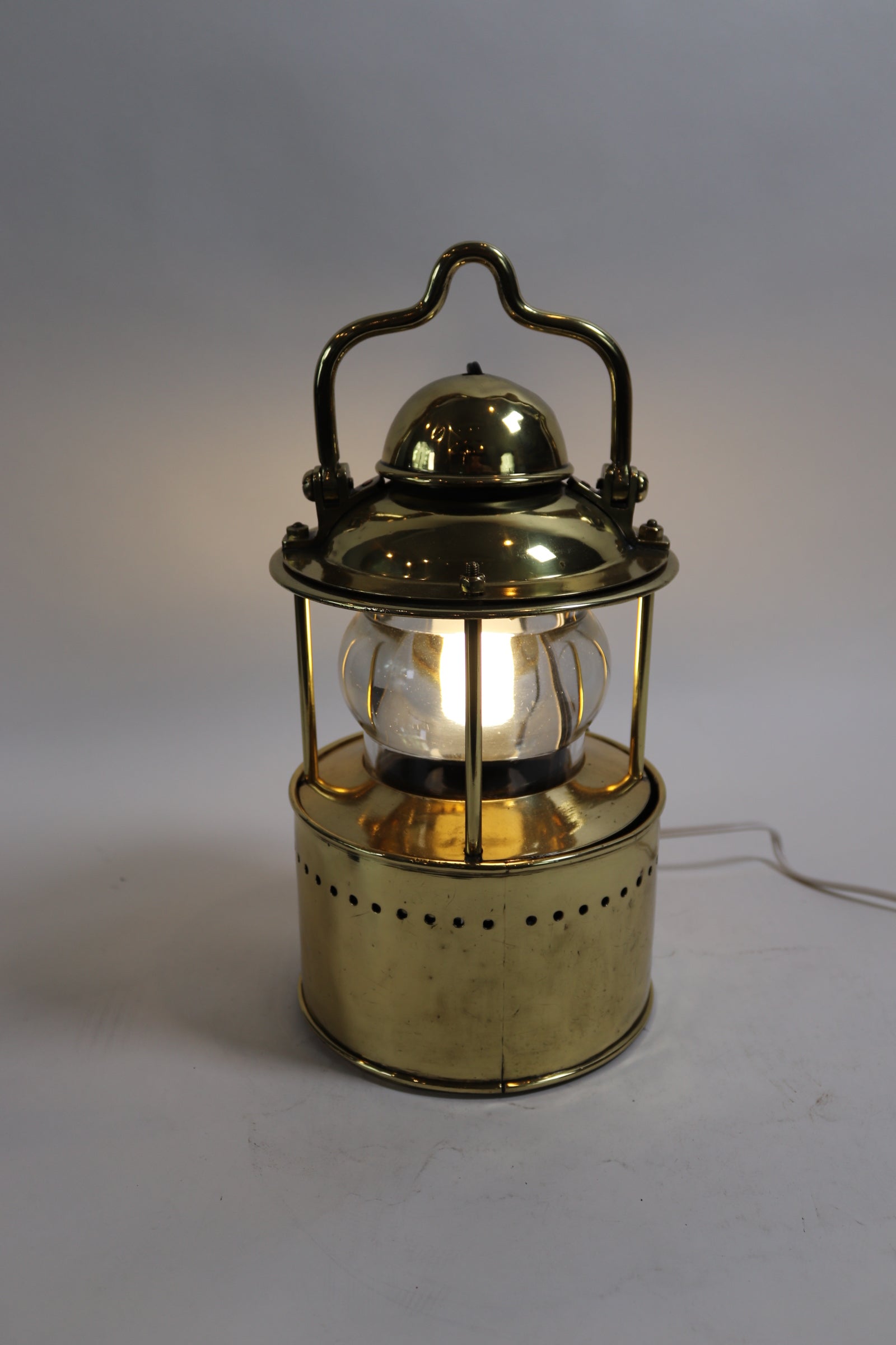 Solid Brass Ships Navigation Signal Lantern – Lannan Gallery