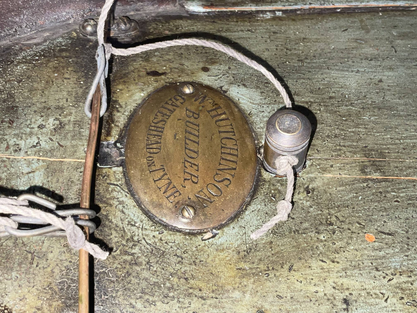 Vintage Pond Yacht with Makers Badge