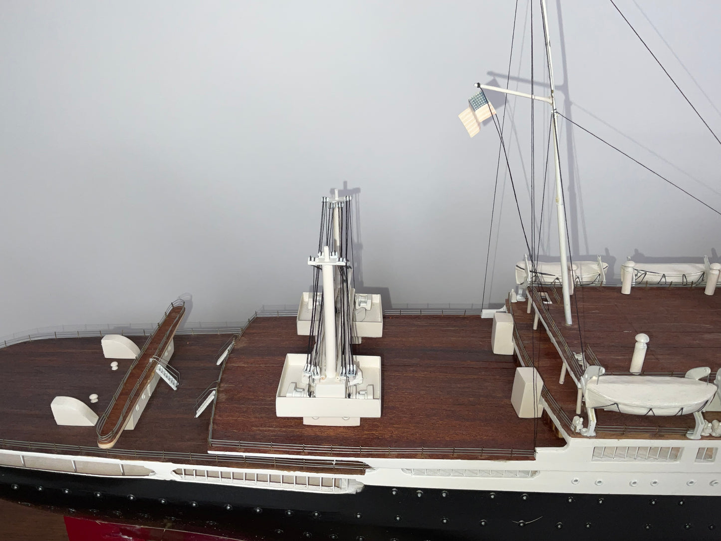 Ocean Liner America Model in Case