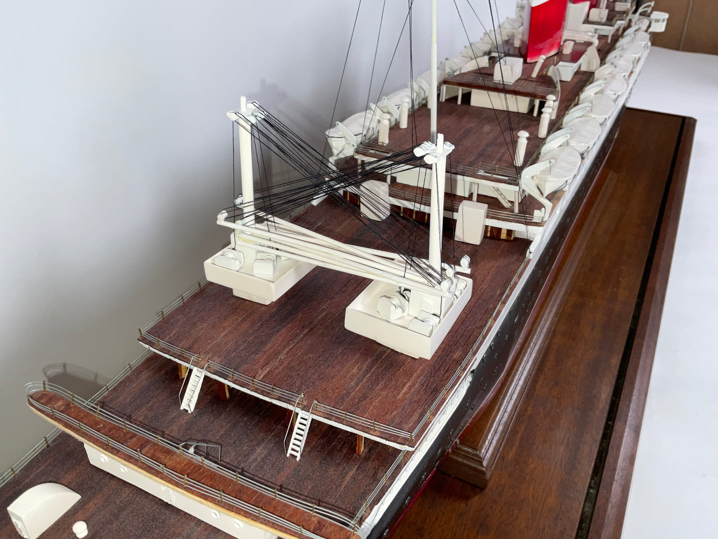 Ocean Liner America Model in Case