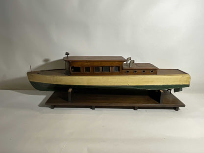 Antique Cabin Cruiser Model with Long Cabin