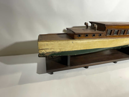 Antique Cabin Cruiser Model with Long Cabin