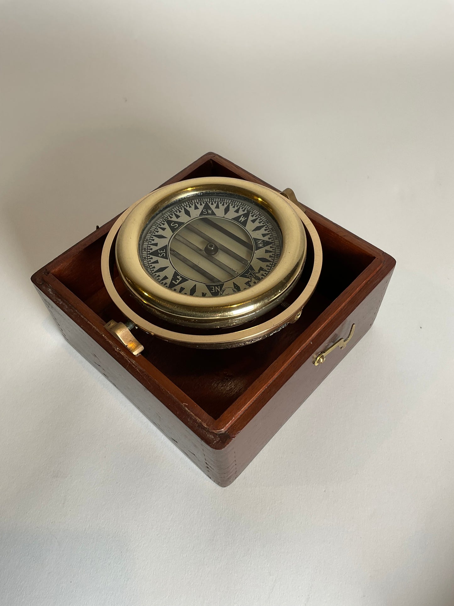 Wilcox Crittenden Boat Compass in Mahogany Box