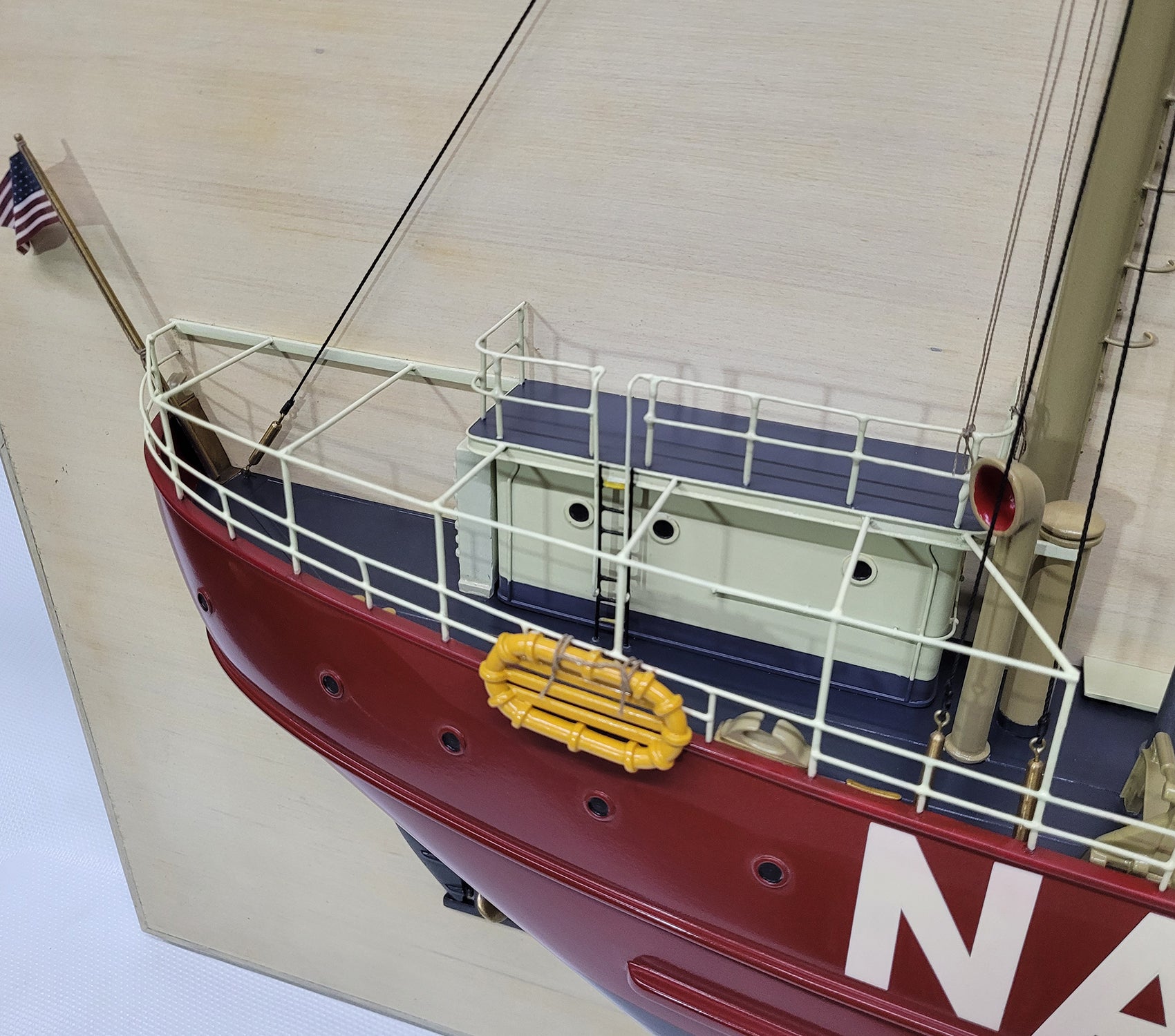 Nantucket Lightship Model LV-112 – Lannan Gallery