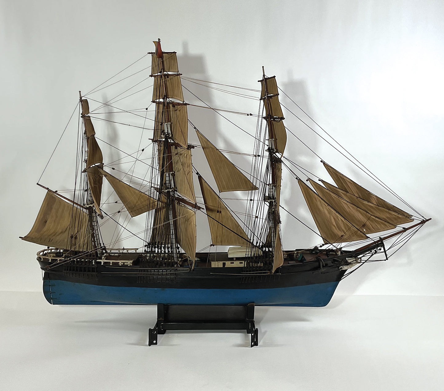 Antique Ship Model "Flying Cloud" - Lannan Gallery