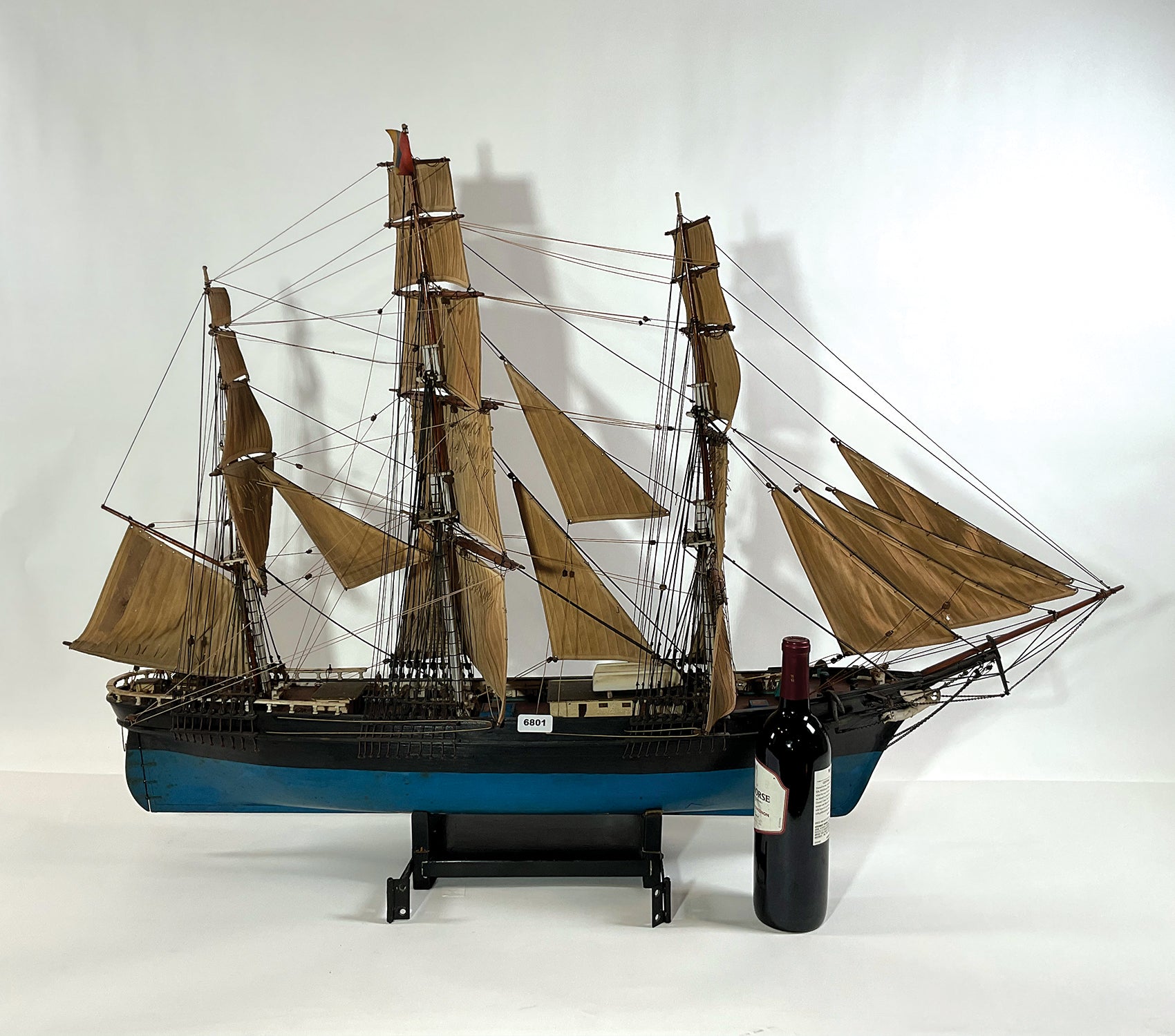 Antique Ship Model "Flying Cloud" - Lannan Gallery