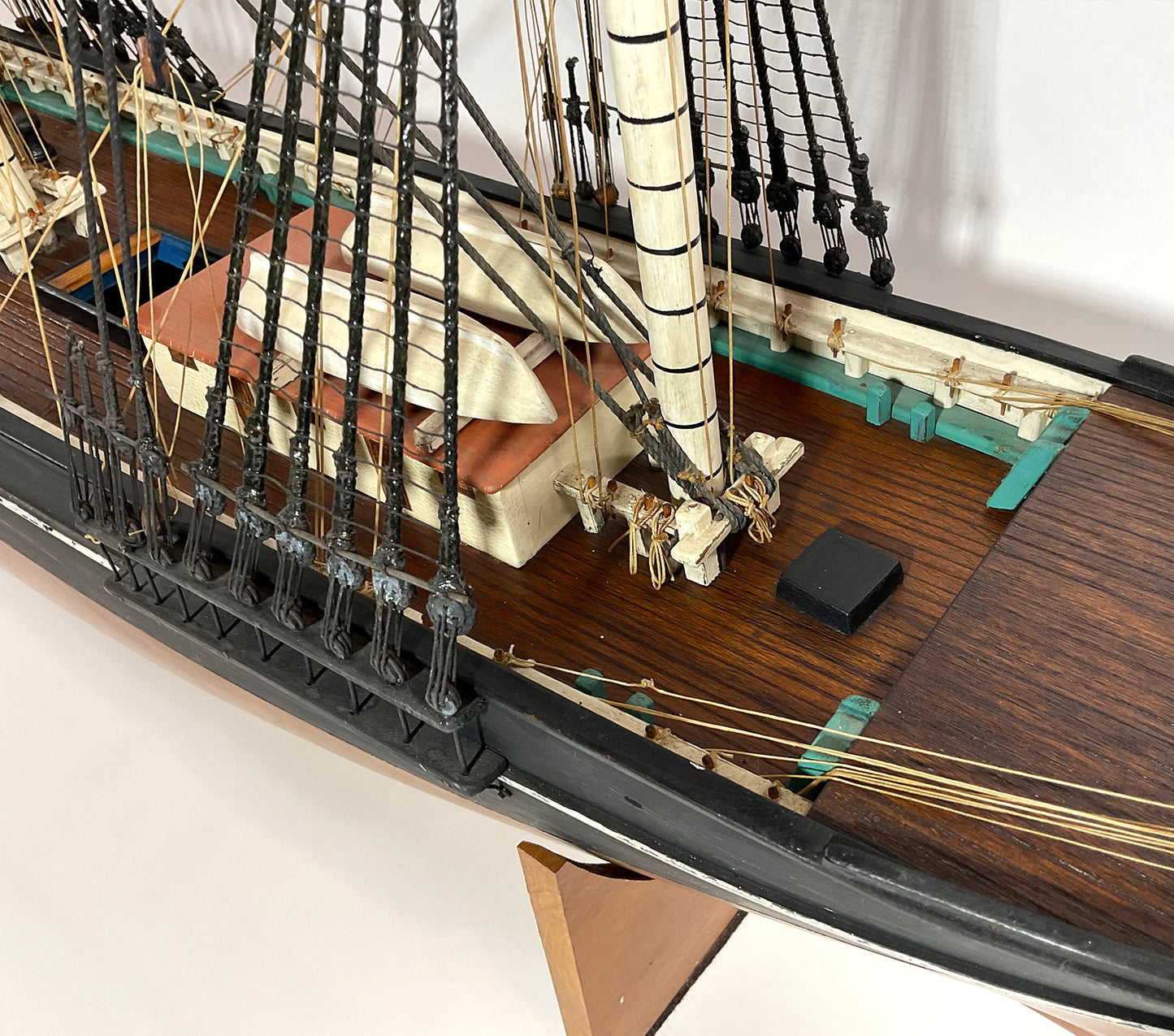 Antique Ships Model "Sovereign Of The Seas" - Lannan Gallery