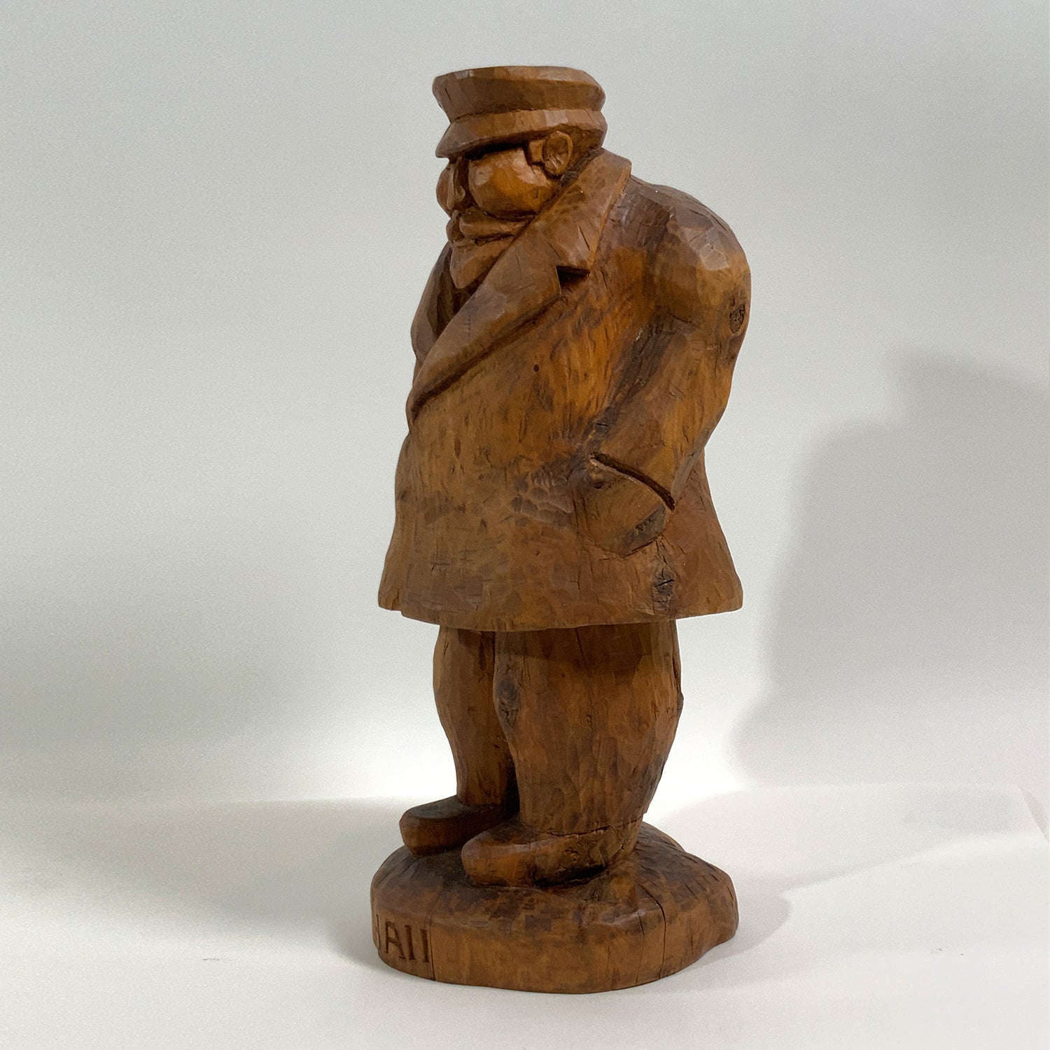 Carving Of Sea Captain "Hall" - Lannan Gallery