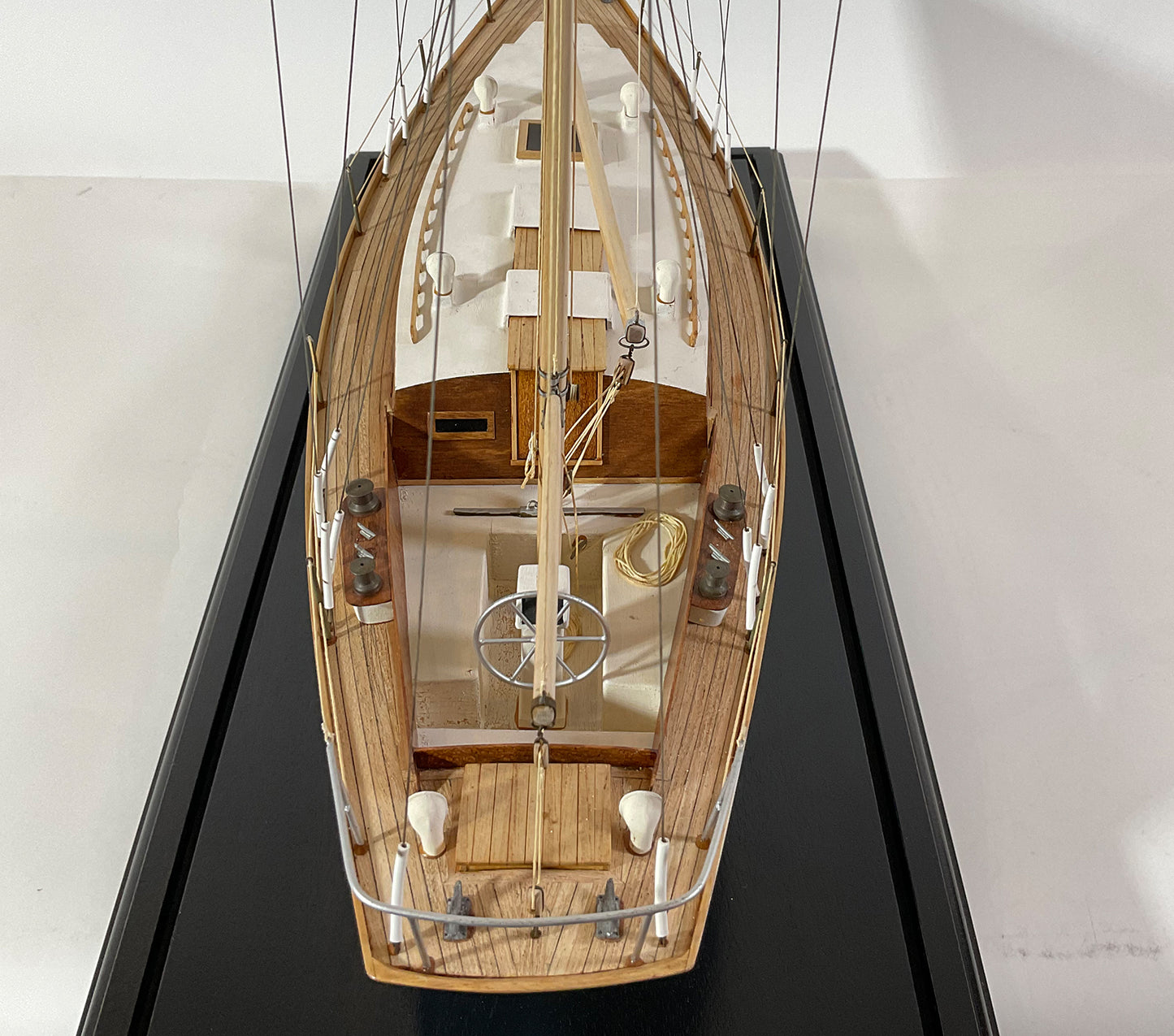 Cased Model Of A Cheoy Lee Offshore 47 Ketch - Lannan Gallery