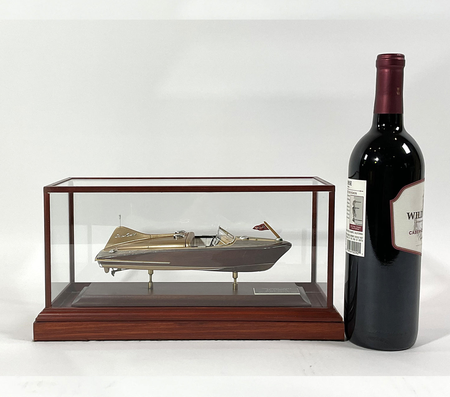 Cased Model Of A Chris Craft Cobra Speedboat - Lannan Gallery