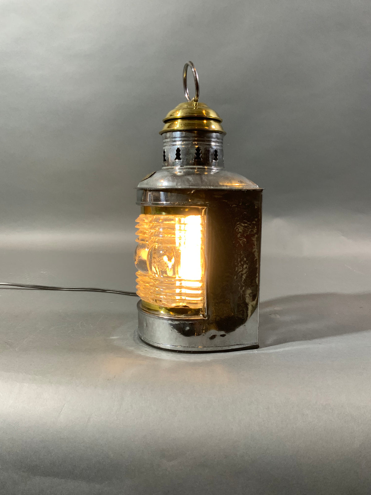Rare Triplex Rippled Glass Masthead Lantern – Lannan Gallery