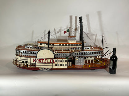 Ship's Model "ROBT E. LEE" - Lannan Gallery