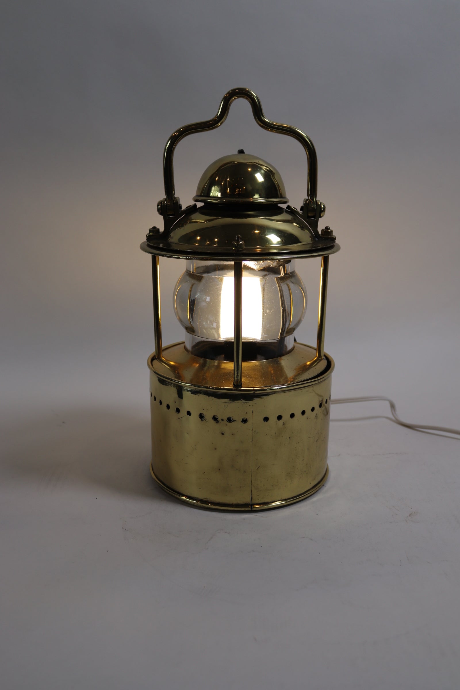 Solid Brass Ships Navigation Signal Lantern – Lannan Gallery