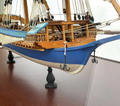 Venetian Galley Ship Model In Case - Lannan Gallery