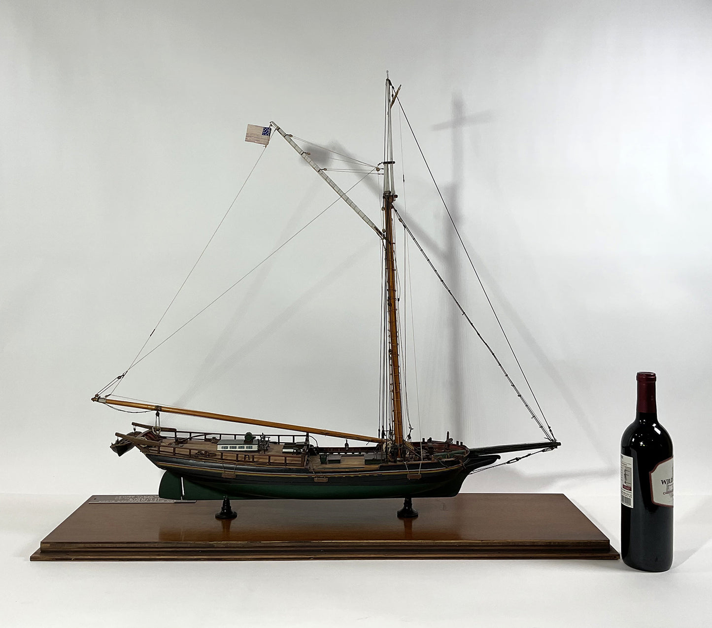 Ship Model "Hudson River Sloop Illinois" - Lannan Gallery