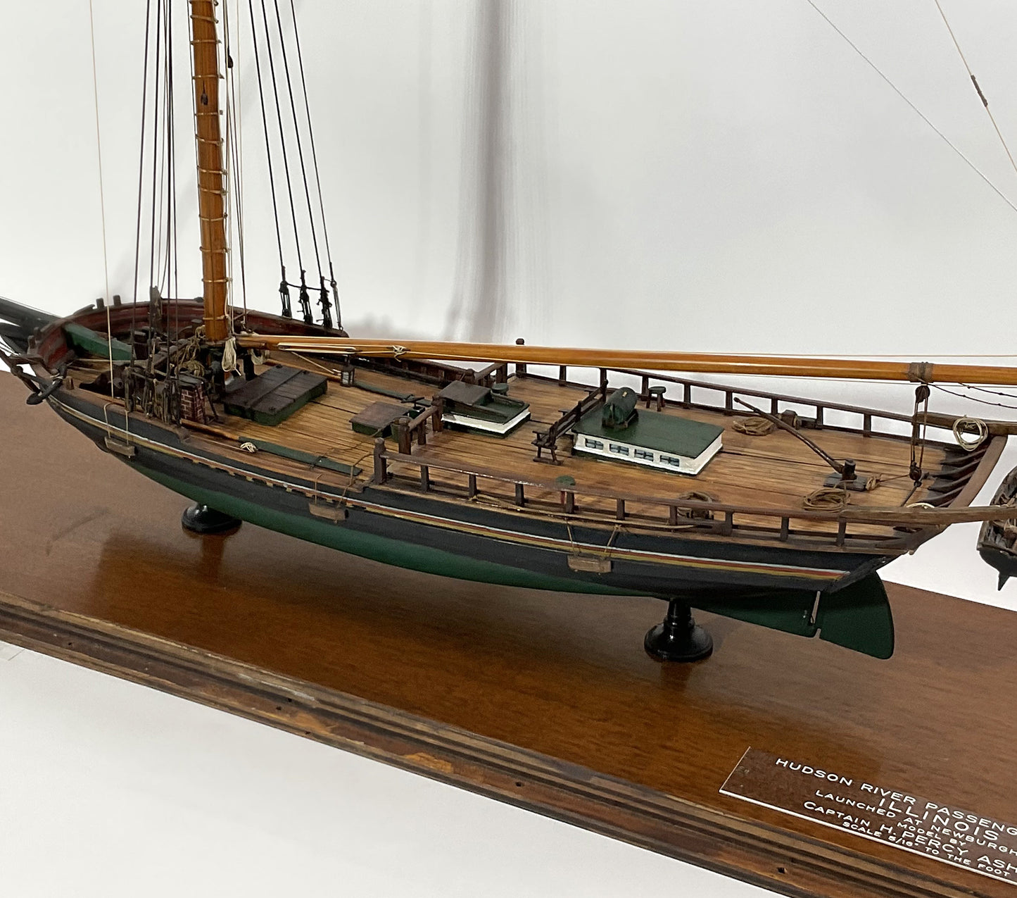 Ship Model "Hudson River Sloop Illinois" - Lannan Gallery